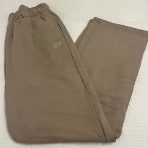 ALO Yoga Brown Sweatpants in Gravel